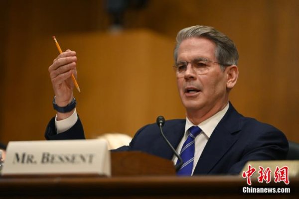 华泰配资 “民众成真正输家，勒紧裤腰带过日子”：美政府“停摆”苦果显现